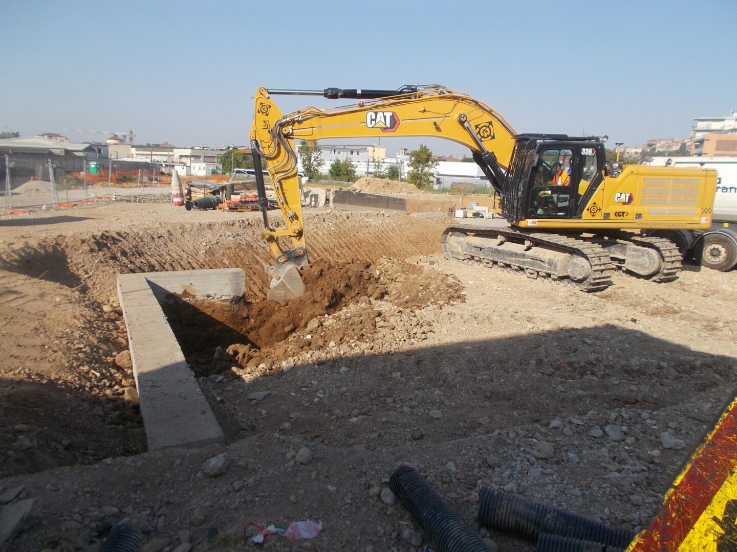 scavi cantiere 4 – elaborato da CED INGEGNERIA scavi cantiere con gru